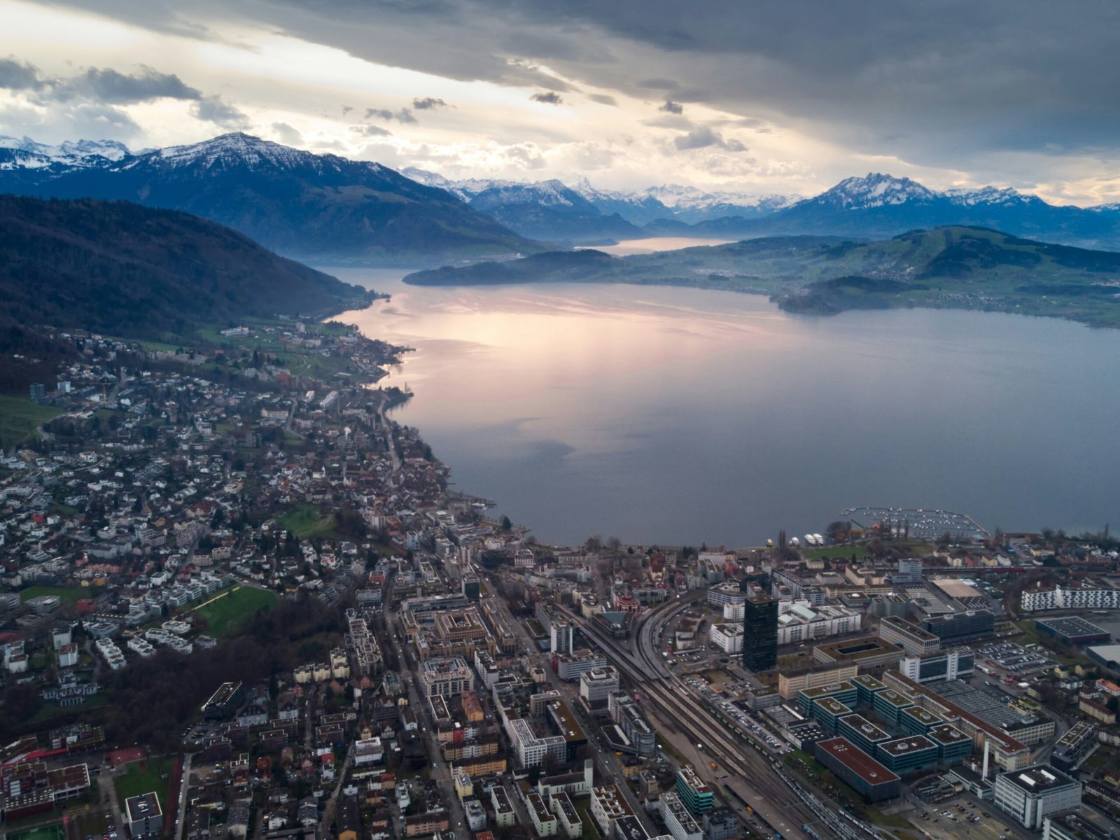 Zoug Crypto Valley Suisse — fiscalité zéro sur plus-values crypto